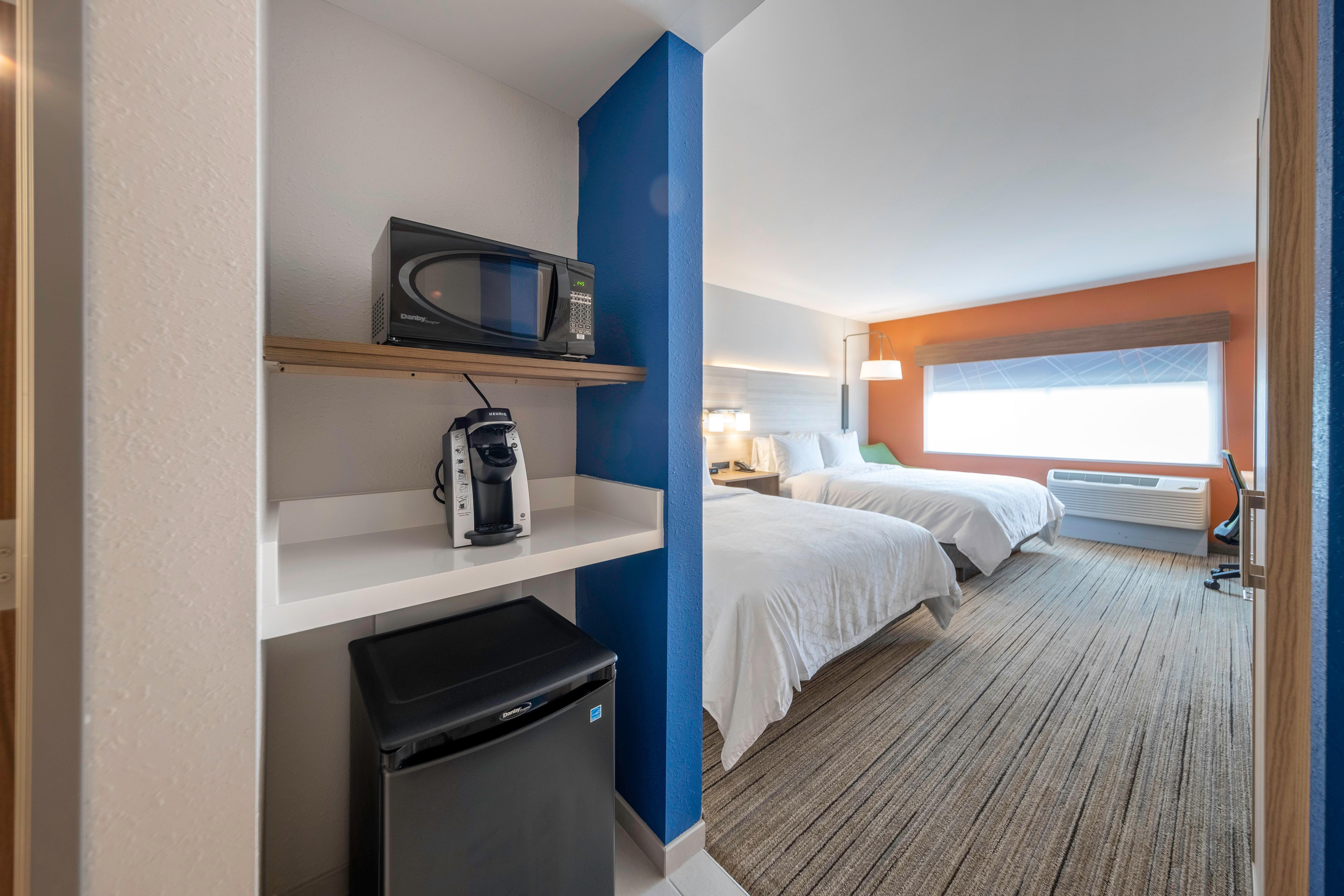 Holiday Inn Express & Suites - Staunton By Ihg Exterior foto